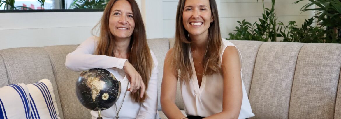 Esther Basanta (izq) y Carla Tarrés (der)